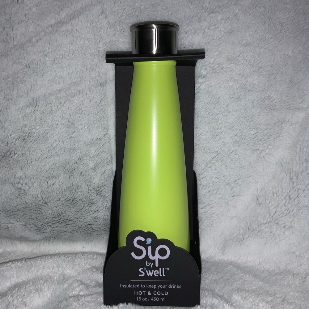 sip by s’well water bottle - sour apple green